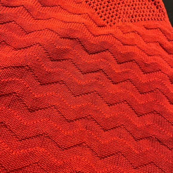 Red knit halter - Picture 2 of 3
